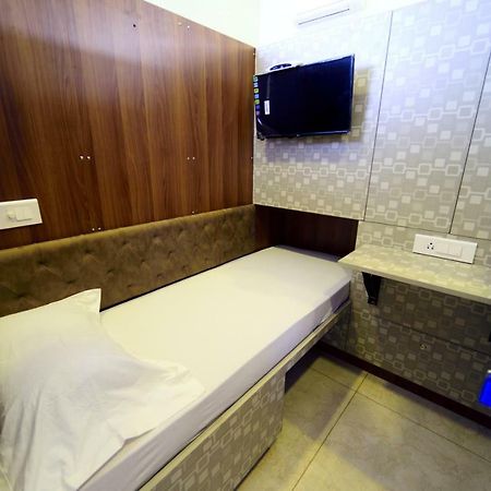 Bedspace- Capsule Ac Hotel Mangalore Exterior photo