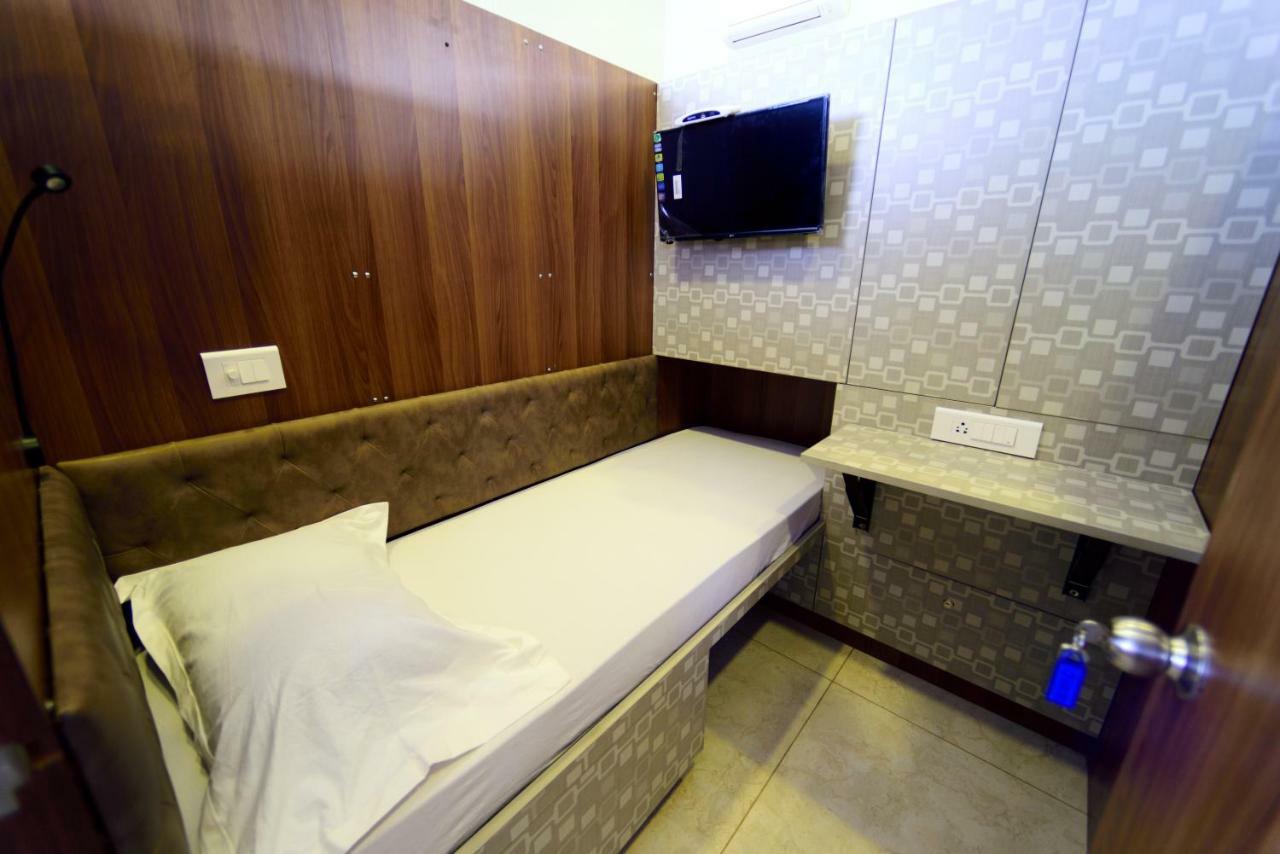 Bedspace- Capsule Ac Hotel Mangalore Exterior photo